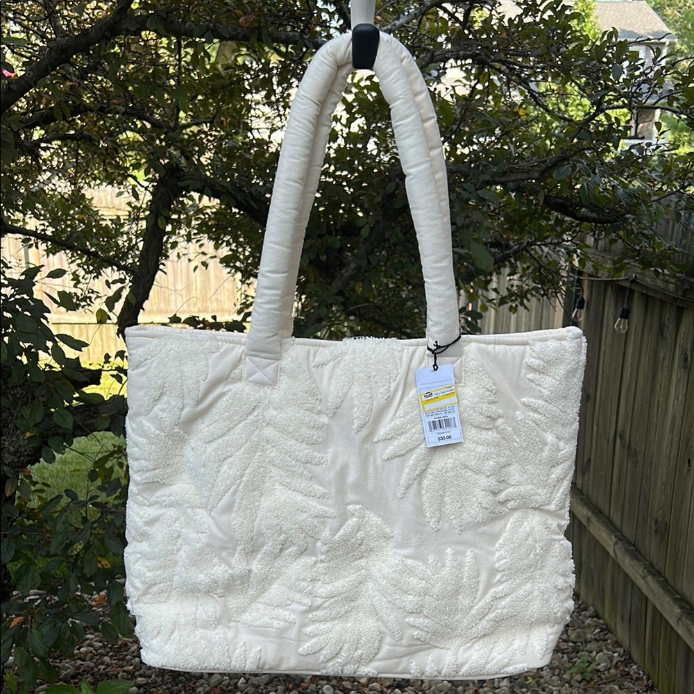 Cream-colored NWT Shade & Shore tote
